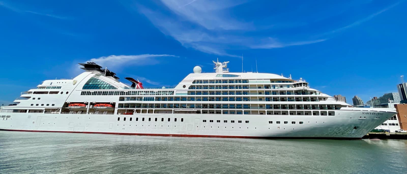 Seabourn Quest on the Hudson River, New York